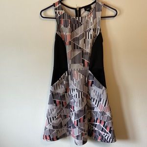 Geometric summer dress with pockets!